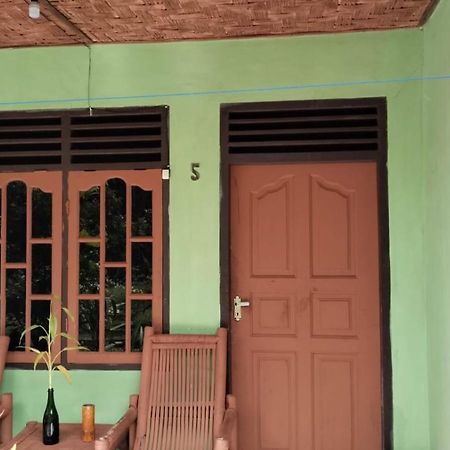 Wisma Batu Mandi Bukit Lawang Exteriör bild