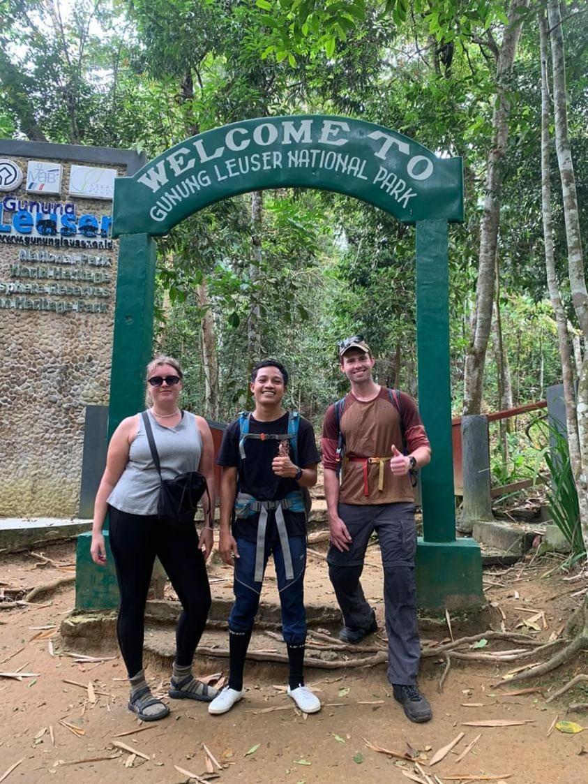 Wisma Batu Mandi Bukit Lawang Exteriör bild