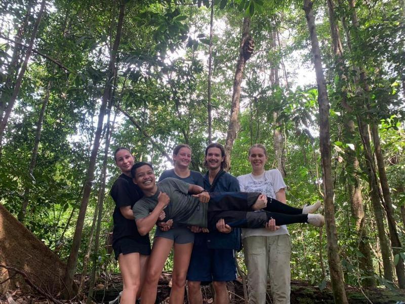 Wisma Batu Mandi Bukit Lawang Exteriör bild